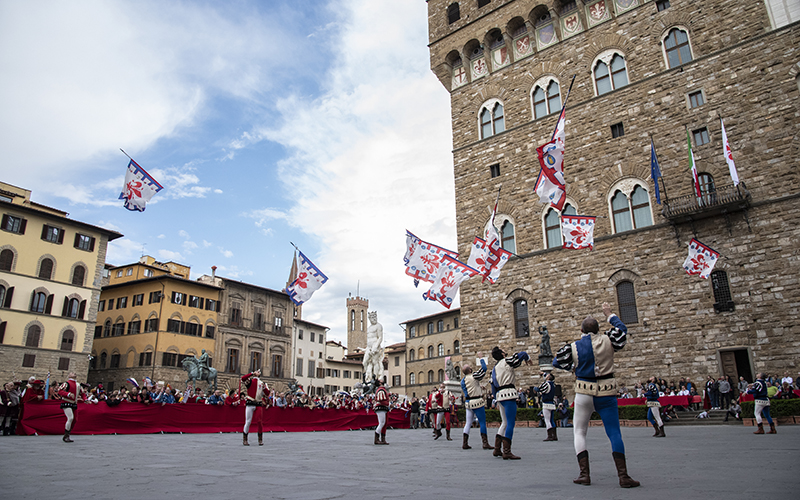sbandieratori in piazza signoria 009